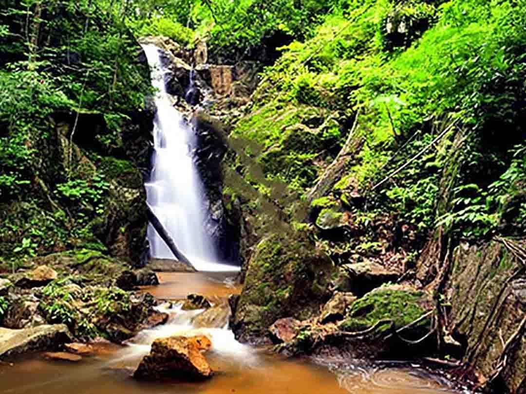 Mae-Takhrai-Waterfall