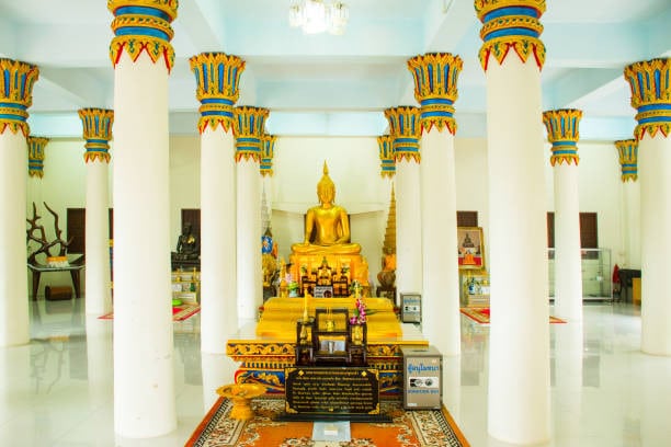 Famous Budhha Statue at the Center of Khao Hua Jook Chedi