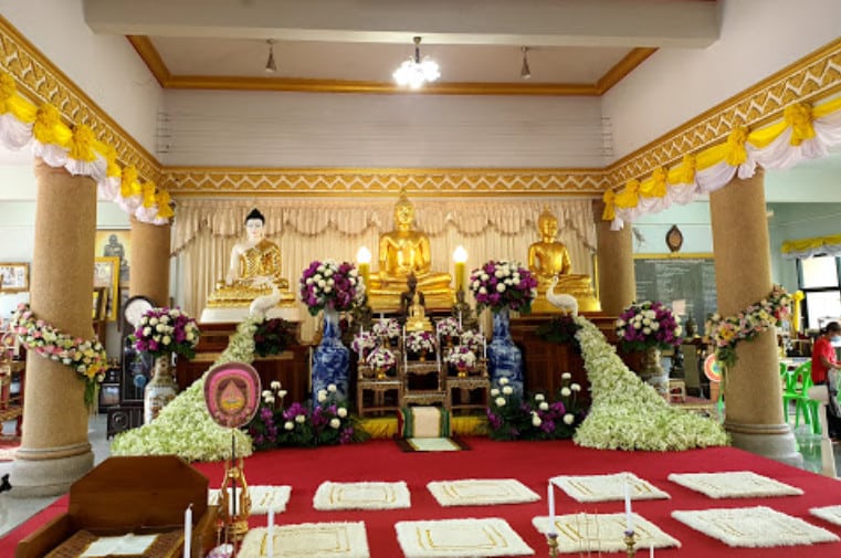 The Wat Samakkhi Phadungpan in Surat Thani