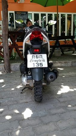 KP Travel and Motorbike Rentals in Surat Thani