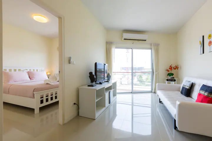 Cosy apartment between Bluport and Market Village in Hua Hin
