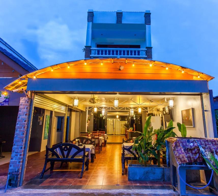 Hugs Guesthouse, Koh Lanta The Hugs Guesthouse in Koh Lanta