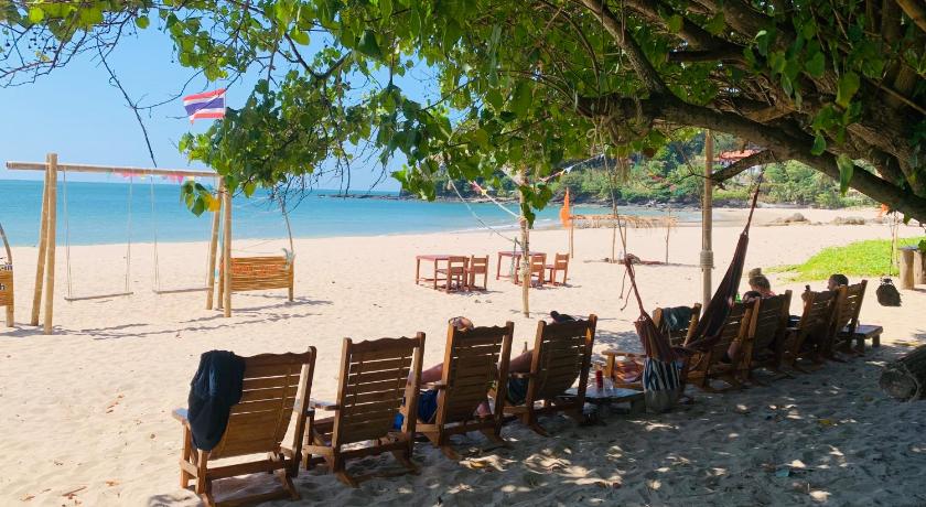 Klong Jark Beach, Koh Lanta Relaxing In Klong Jark Beach, Koh Lanta