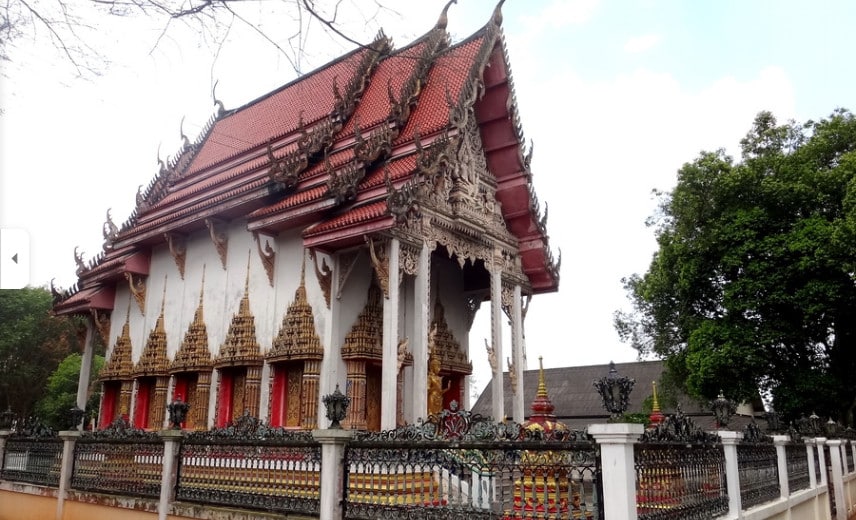The Wat Sarawanaram in Surat Thani