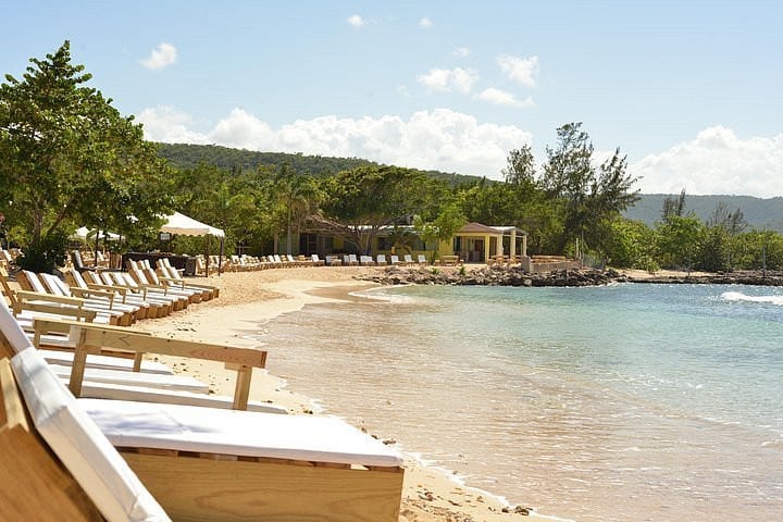 Sun loungers lined at the Bamboo Beach