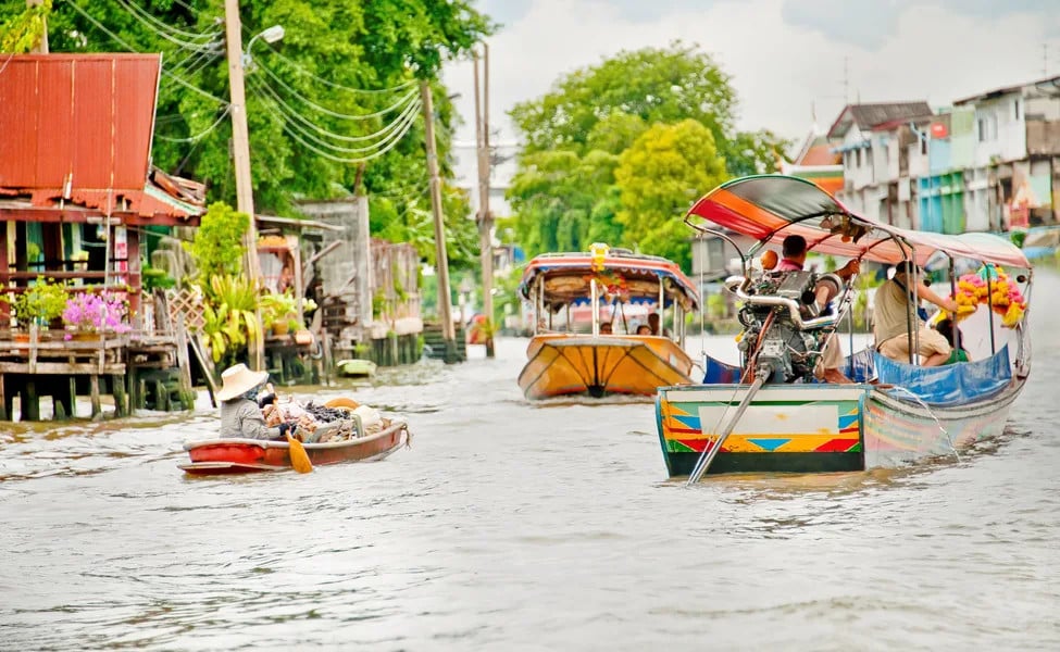 Reaching Wat Prayoon on a Boat