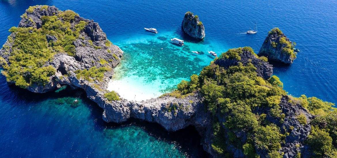 The Koh Rok snorkeling spot in Koh Lanta