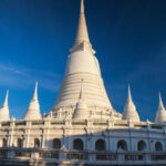 The majestic Wat Prayoon in Bangkok