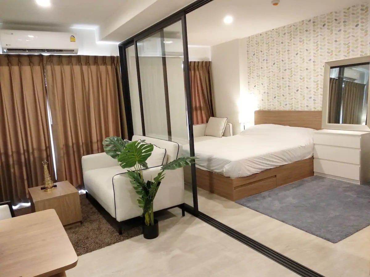 A luxury room in La Casta in Hua Hin