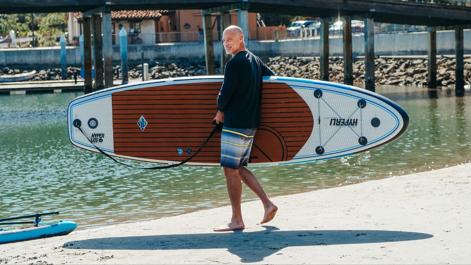 Long-tail Surfing Board