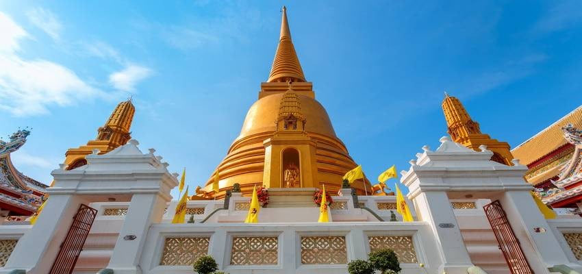 The Famous Wat Bowonniwet in Bangkok