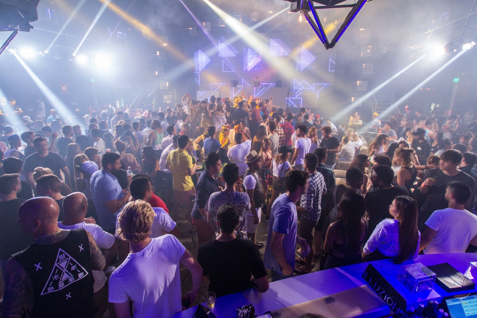 Illuzion Show and Discotheque in Phuket