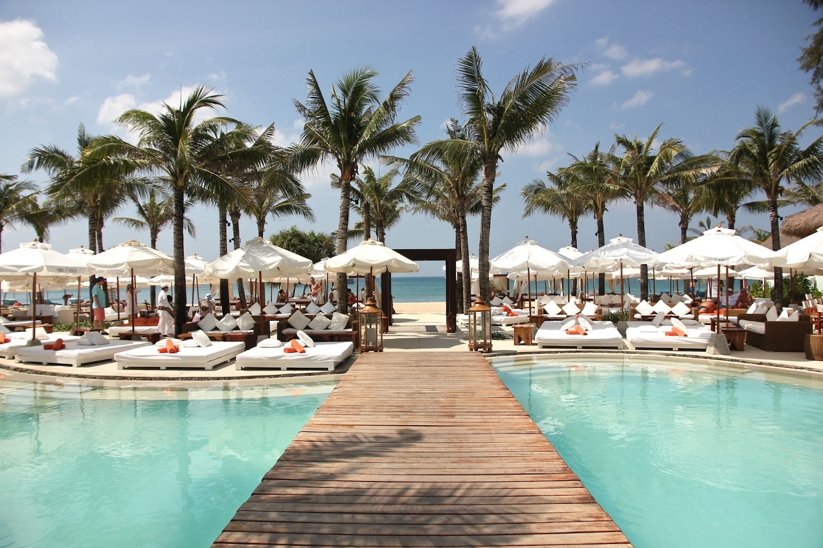 the Best Clubs in Bang Tao Beach, Phuket the Dream Beach Club in Bang Tao Beach, Phuket