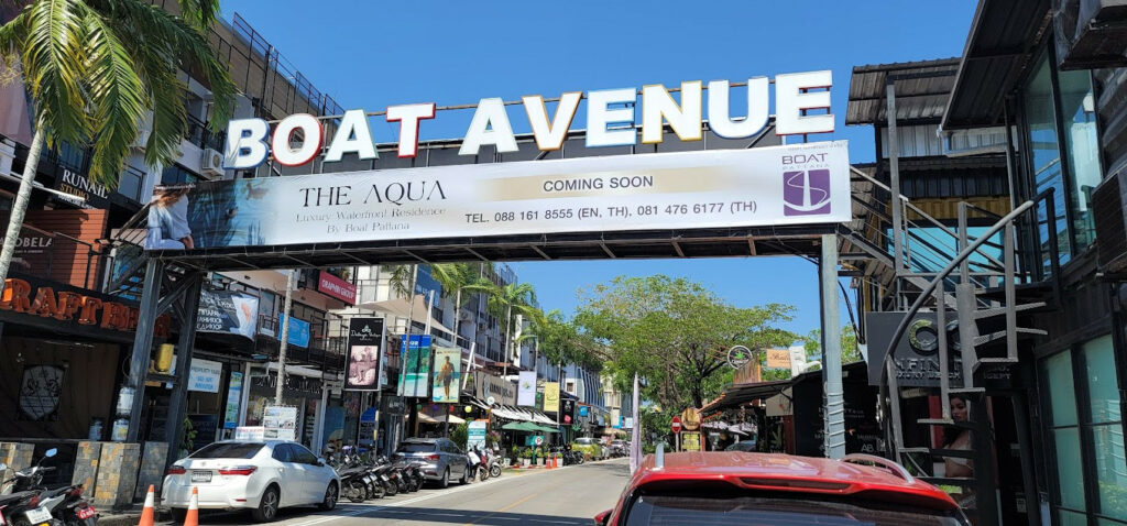 The Boat Avenue Shopping Arcade in Phuket