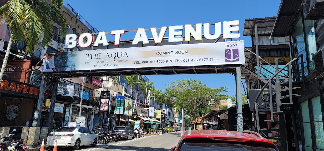 The Boat Avenue Shopping Arcade in Phuket