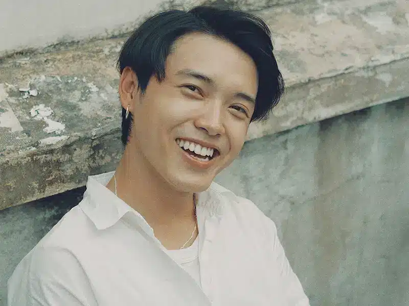Lee