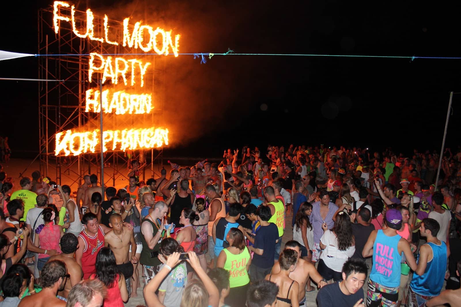 Koh Phangan's Full Moon Party Guide - Fiery Sessions